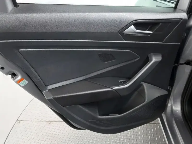 2023 Volkswagen Jetta с пробегом 14 754 км