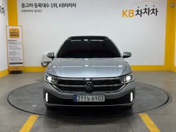 2023 Volkswagen Jetta с пробегом 33 309 км