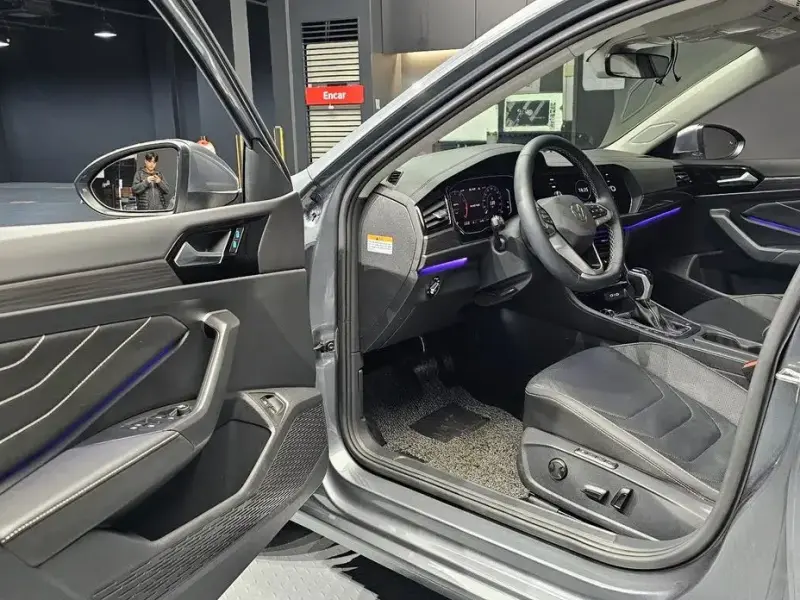 2024 Volkswagen Jetta с пробегом 28 047 км