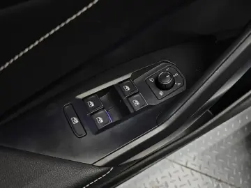 2024 Volkswagen Jetta с пробегом 28 047 км
