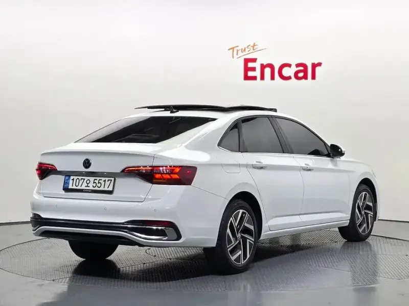 2022 Volkswagen Jetta с пробегом 48 031 км