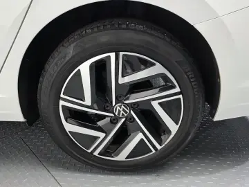 2022 Volkswagen Jetta с пробегом 48 031 км