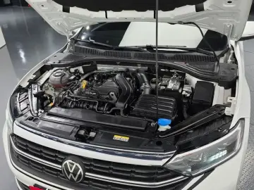 2022 Volkswagen Jetta с пробегом 48 031 км