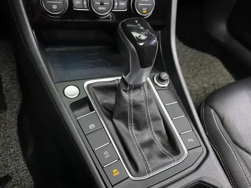 2022 Volkswagen Jetta с пробегом 48 031 км
