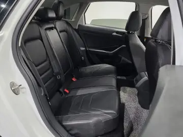 2022 Volkswagen Jetta с пробегом 48 031 км