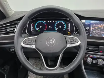 2022 Volkswagen Jetta с пробегом 48 031 км