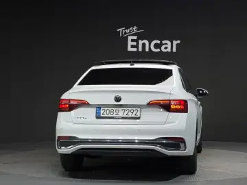 2022 Volkswagen Jetta с пробегом 54 327 км