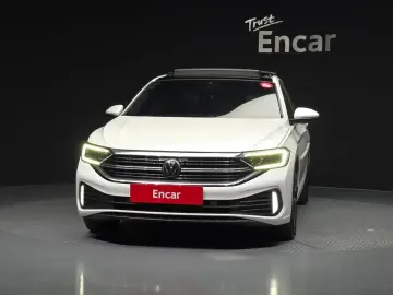 2022 Volkswagen Jetta с пробегом 66 704 км