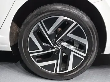 2022 Volkswagen Jetta с пробегом 66 704 км