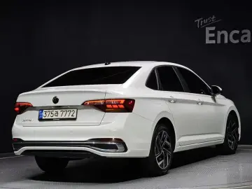 2023 Volkswagen Jetta с пробегом 41 997 км