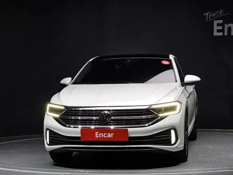 2023 Volkswagen Jetta с пробегом 41 997 км