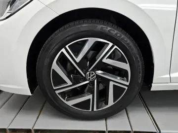 2023 Volkswagen Jetta с пробегом 41 997 км