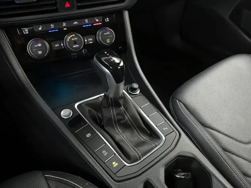 2023 Volkswagen Jetta с пробегом 41 997 км