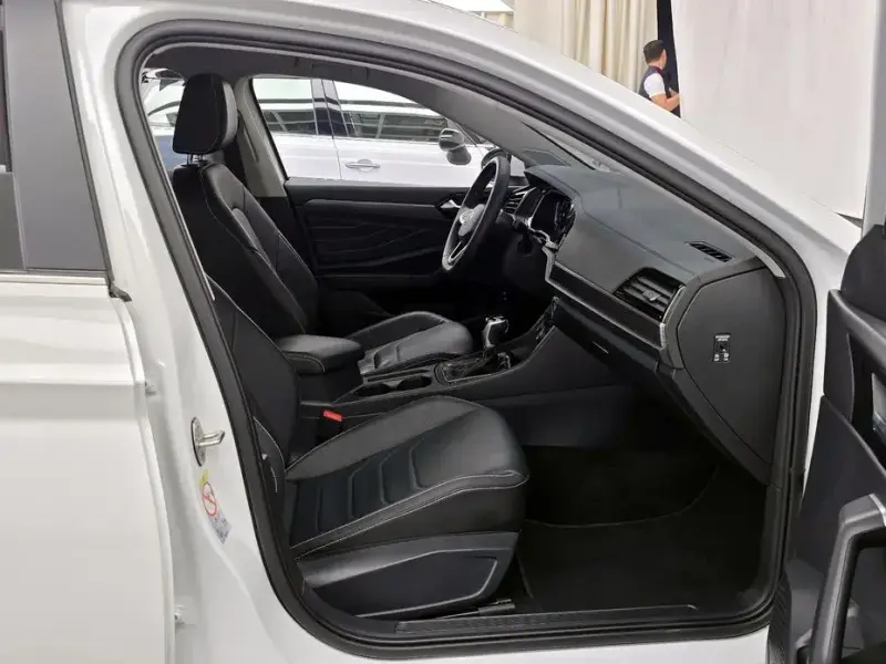 2023 Volkswagen Jetta с пробегом 41 997 км