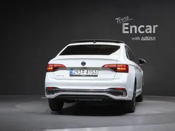 2023 Volkswagen Jetta с пробегом 45 264 км