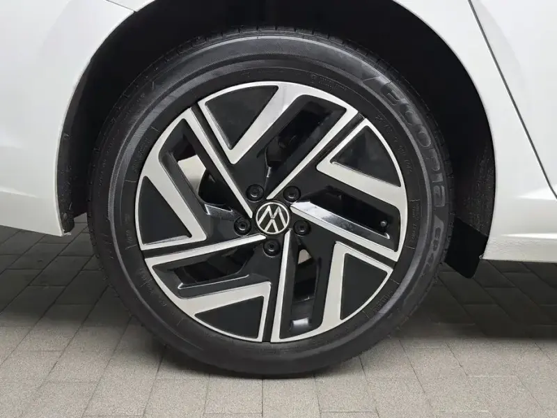 2023 Volkswagen Jetta с пробегом 45 264 км