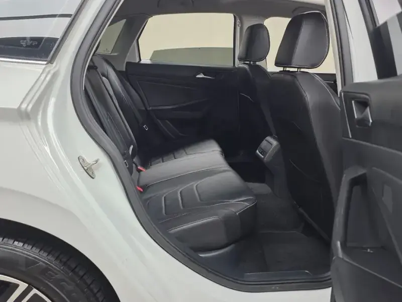 2023 Volkswagen Jetta с пробегом 45 264 км