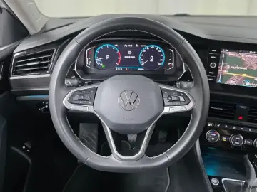 2023 Volkswagen Jetta с пробегом 45 264 км