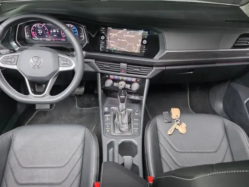 2023 Volkswagen Jetta с пробегом 15 799 км