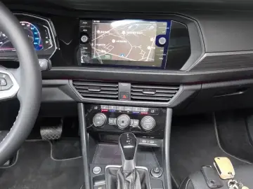 2023 Volkswagen Jetta с пробегом 15 799 км