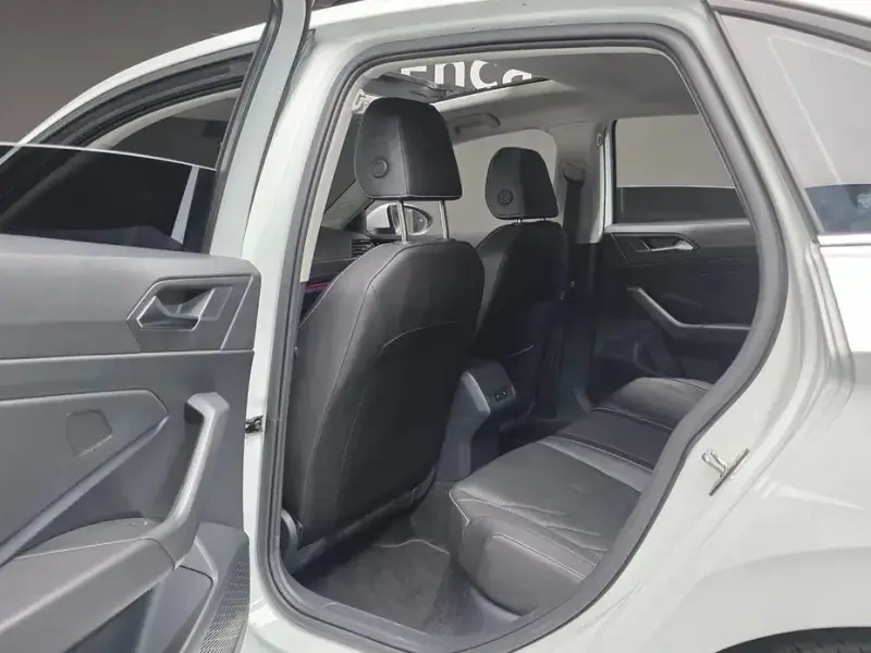2023 Volkswagen Jetta с пробегом 15 799 км