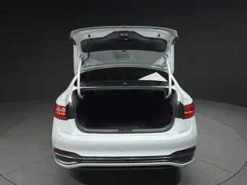 2023 Volkswagen Jetta с пробегом 15 799 км