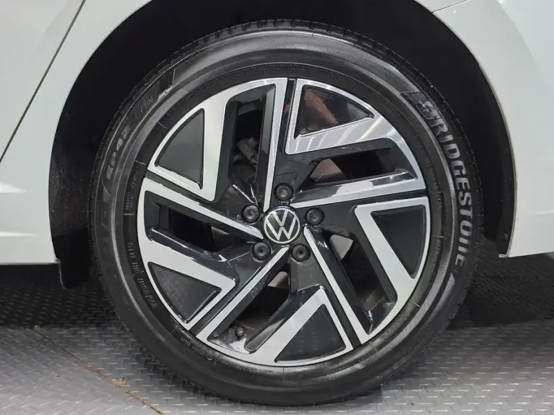 2023 Volkswagen Jetta с пробегом 15 799 км