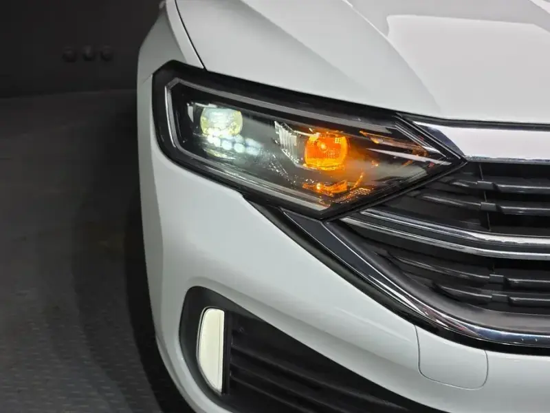 2023 Volkswagen Jetta с пробегом 15 799 км