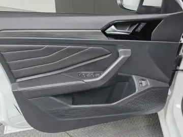2023 Volkswagen Jetta с пробегом 15 799 км