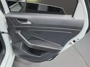 2023 Volkswagen Jetta с пробегом 15 799 км