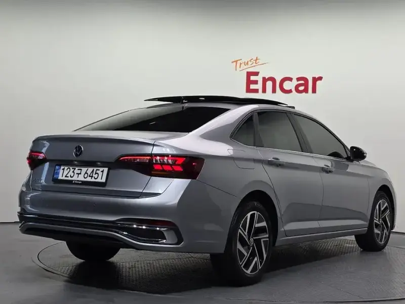 2023 Volkswagen Jetta с пробегом 16 357 км