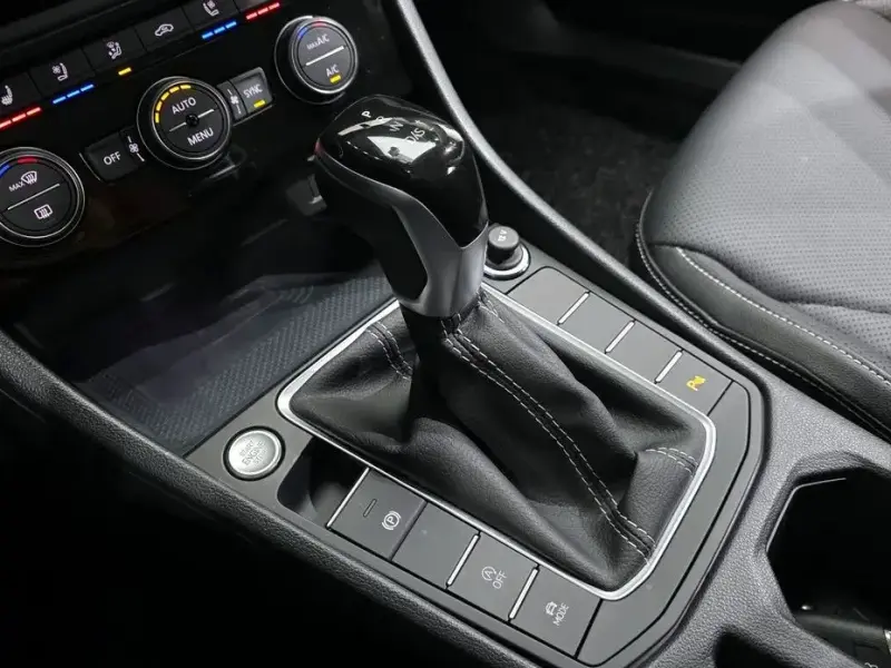 2023 Volkswagen Jetta с пробегом 16 357 км