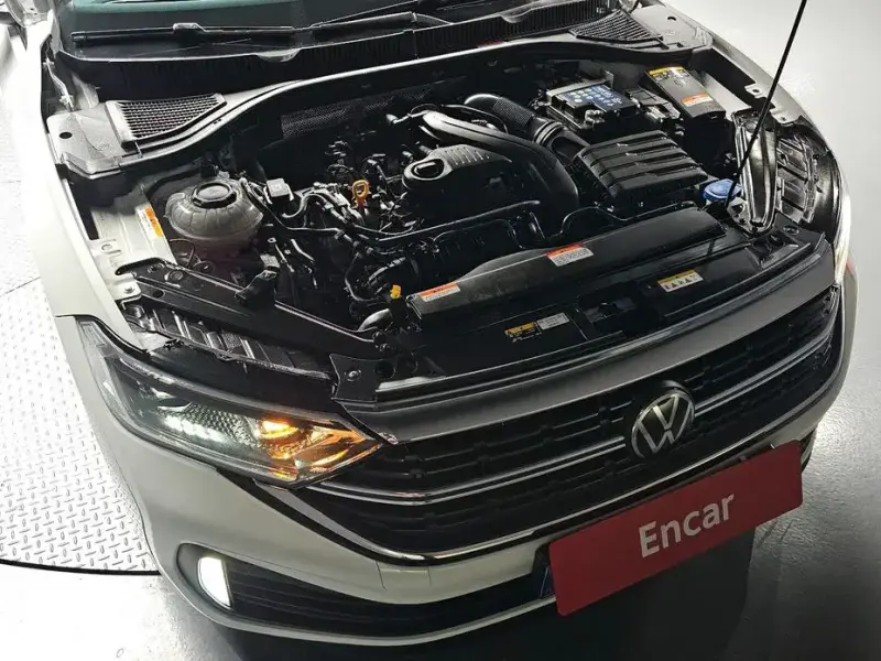 2023 Volkswagen Jetta с пробегом 24 590 км