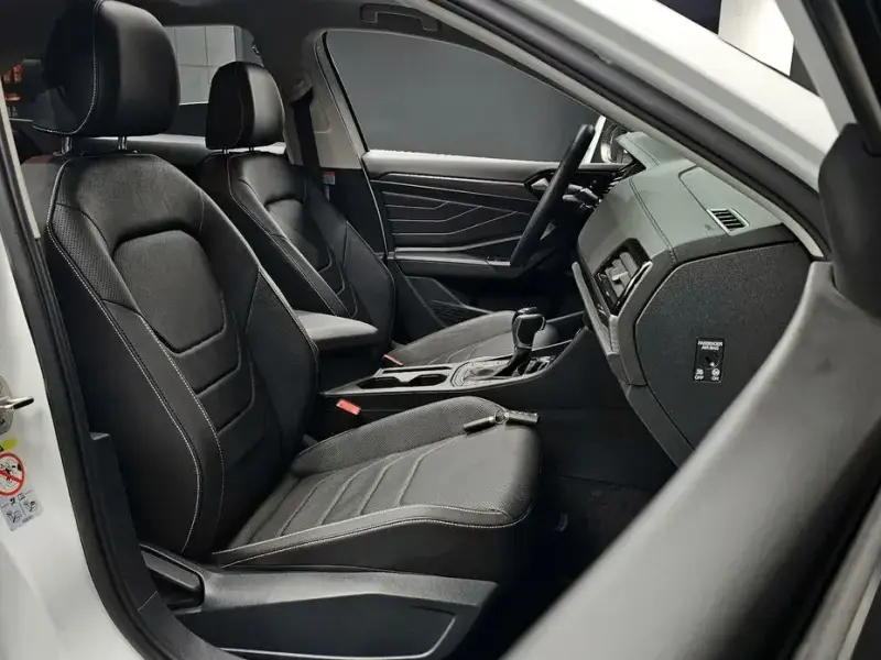 2023 Volkswagen Jetta с пробегом 24 590 км