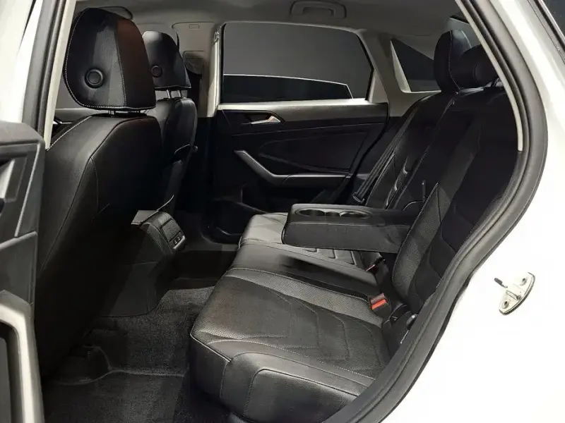 2023 Volkswagen Jetta с пробегом 24 590 км