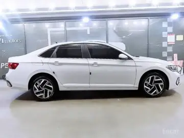 2024 Volkswagen Jetta с пробегом 55 234 км