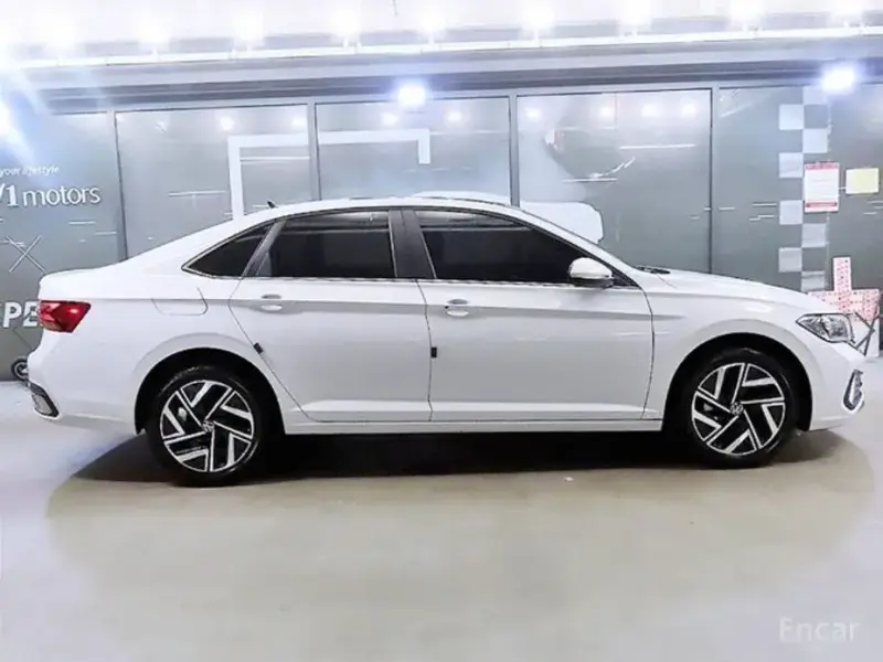 2024 Volkswagen Jetta с пробегом 55 234 км