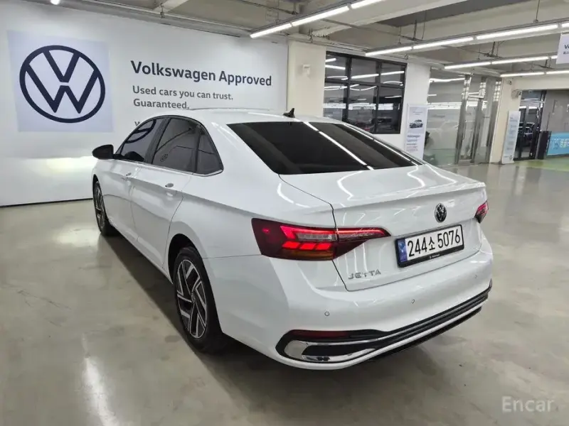 2024 Volkswagen Jetta с пробегом 18 179 км