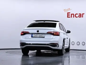 2022 Volkswagen Jetta с пробегом 36 059 км