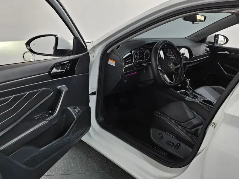 2022 Volkswagen Jetta с пробегом 36 059 км