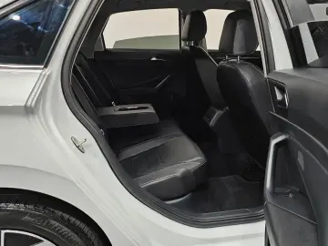 2022 Volkswagen Jetta с пробегом 36 059 км