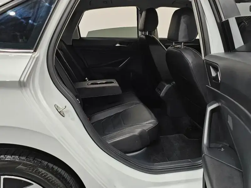 2022 Volkswagen Jetta с пробегом 36 059 км