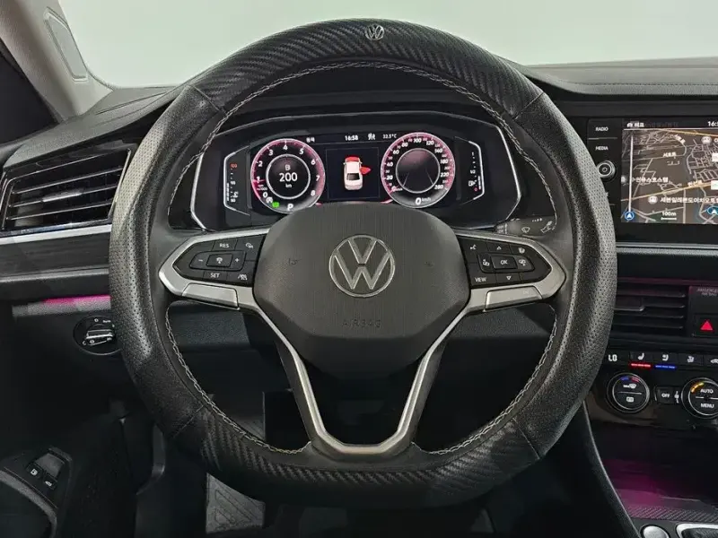 2022 Volkswagen Jetta с пробегом 36 059 км