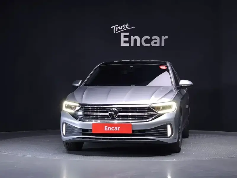 2023 Volkswagen Jetta с пробегом 14 486 км