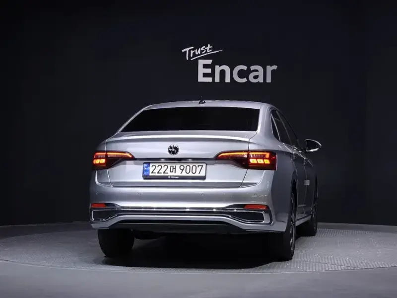 2023 Volkswagen Jetta с пробегом 14 486 км