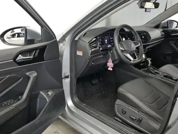 2023 Volkswagen Jetta с пробегом 14 486 км
