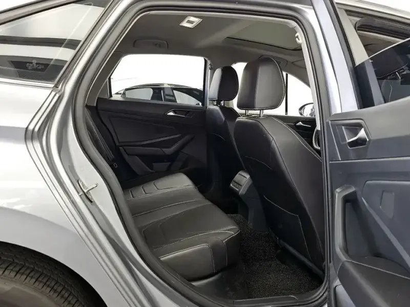 2023 Volkswagen Jetta с пробегом 14 486 км