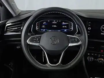 2023 Volkswagen Jetta с пробегом 14 486 км