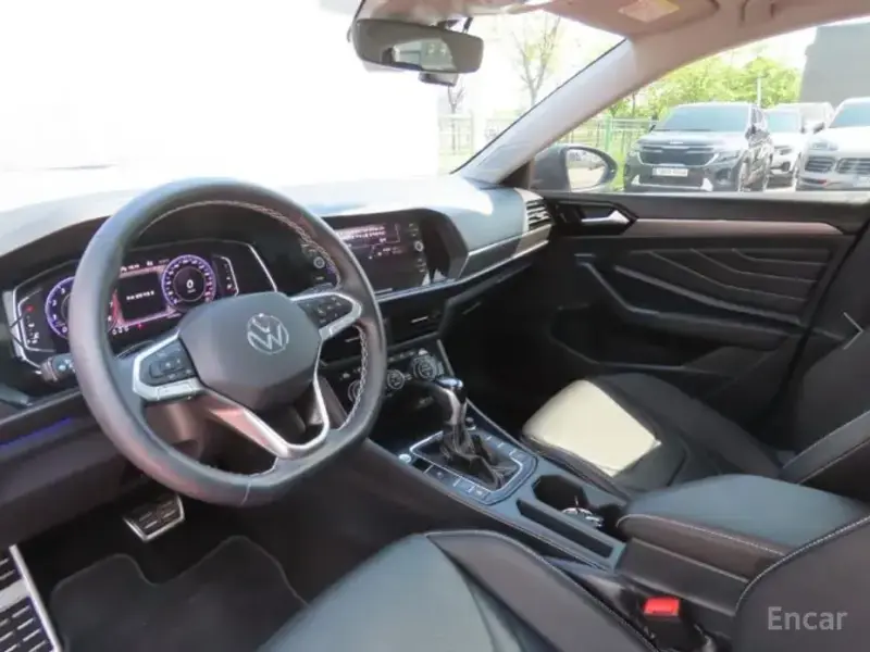 2023 Volkswagen Jetta с пробегом 39 497 км