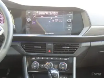2023 Volkswagen Jetta с пробегом 39 497 км